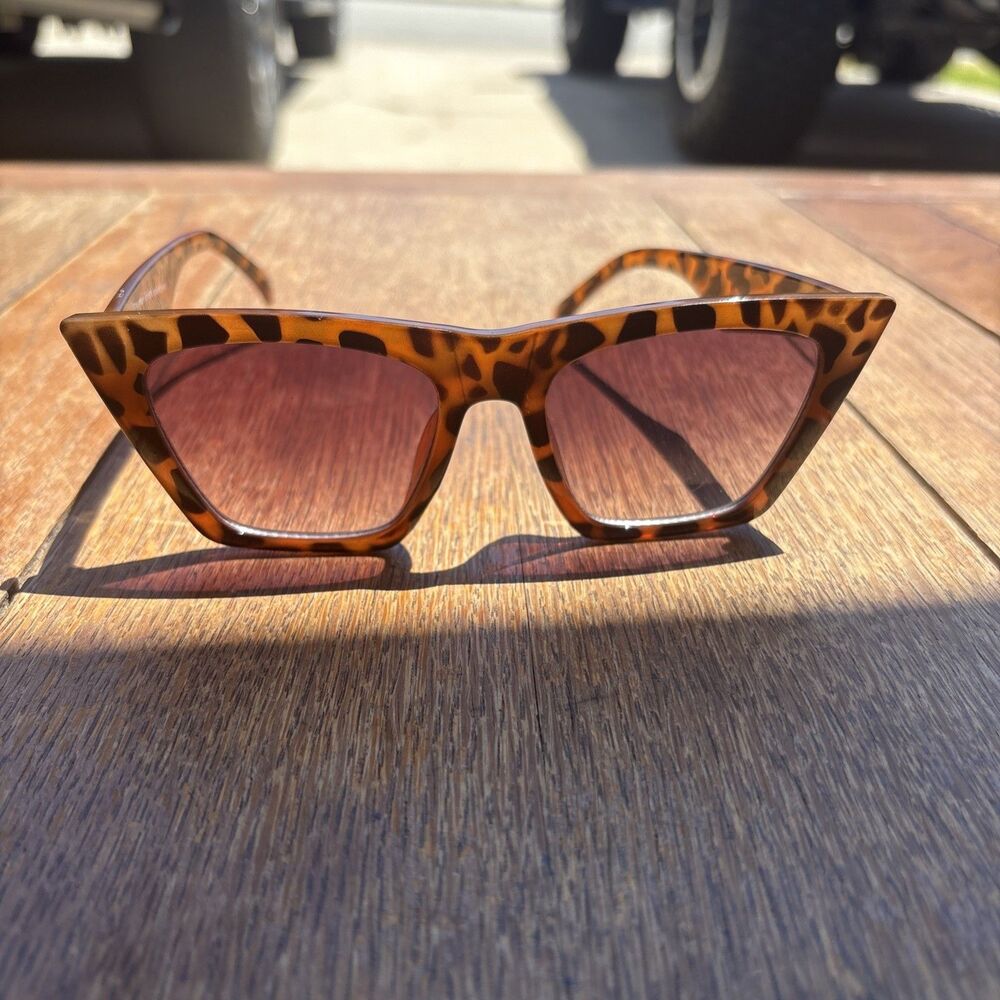 Square cat eye cheetah sunglasses